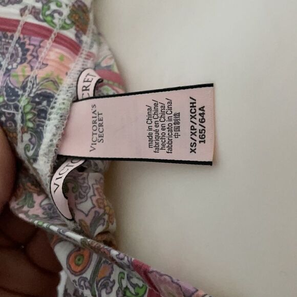 Victoria’s Secret Elastic Waist XS Viscose Pants - Picture 7 of 7